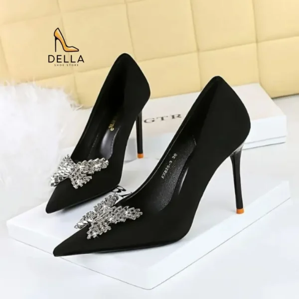 Pointed Toe High Heels with Bow – Elegant Beauty